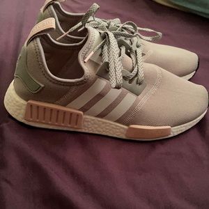 Adidas NMD R-1 Vapour pink